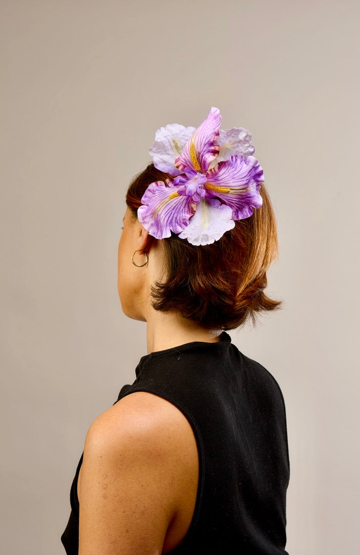 Iris — Violet Slide Clip